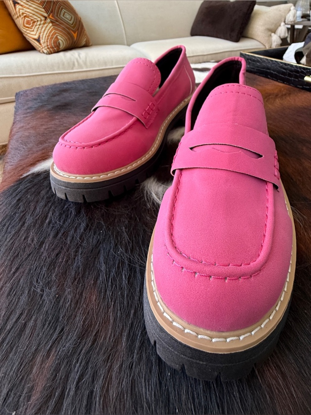 PINK FAUX SUEDE LUGGED SOLE LOAFER - SZ 8.5  NWOT